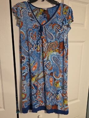 Secret Treasures, Blue Paisley Print Nightie with Orange Accents. Size L.